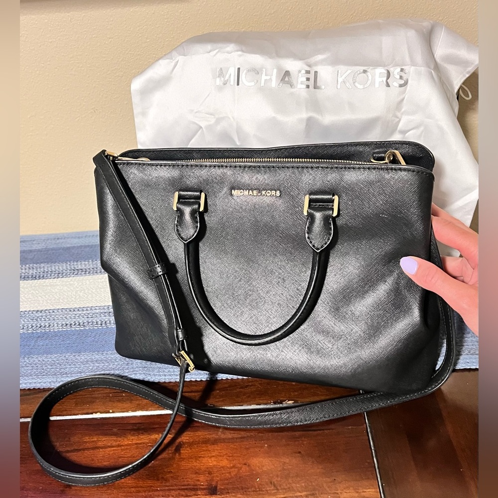 ❌SOLD❌ 
Michael Kors Leather Purse